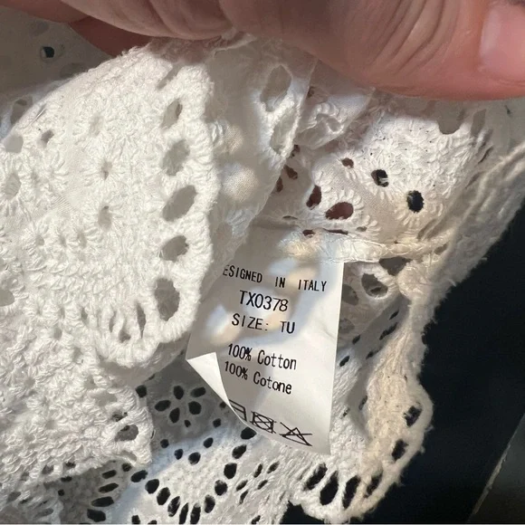 Miho’s Italy - White Eyelet Tunic with Tassels - Picture 4 of 7